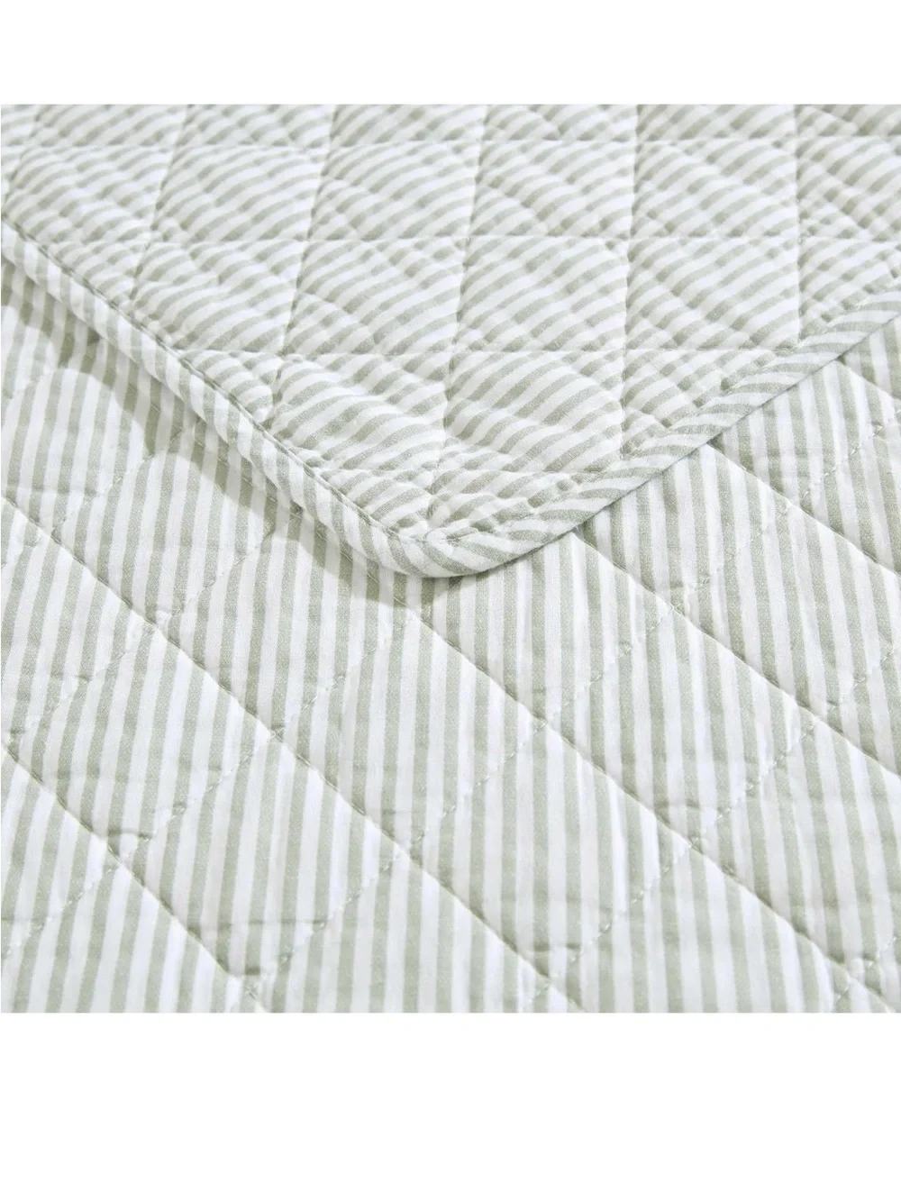 Laura Ashley - Twin Quilt Set, for Everyday Home Use, Soft Comfortable Design